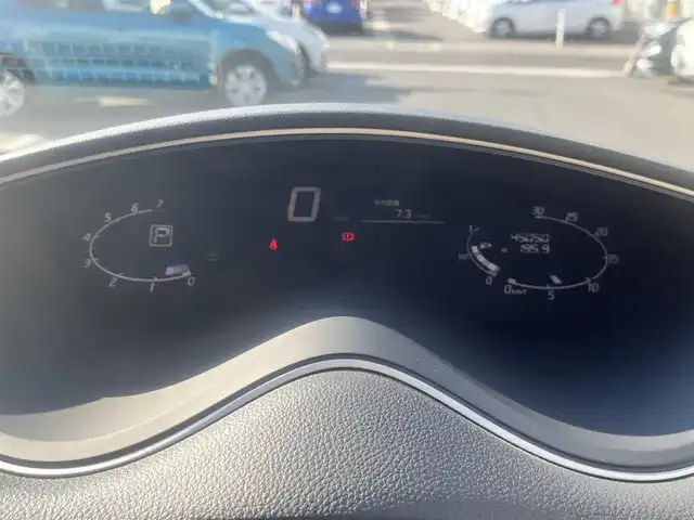 日産 セレナ ハイウェイS G Sハイブリッド 島根県 2013(平25)年 4.5万km ブリリアントホワイトパール 社外ＳＤナビ　/AM/FM/フルセグTV/ＤＶＤ再生/Ｂｌｕｅｔｏｏｔｈ接続)　/前後ドライブレコーダー　/ＥＴＣ　/バックカメラ　/両側パワースライドドア/クルーズコントロール　/スマートキー/プッシュスタート　/純正１６インチアルミホイール　/純正フロアマット