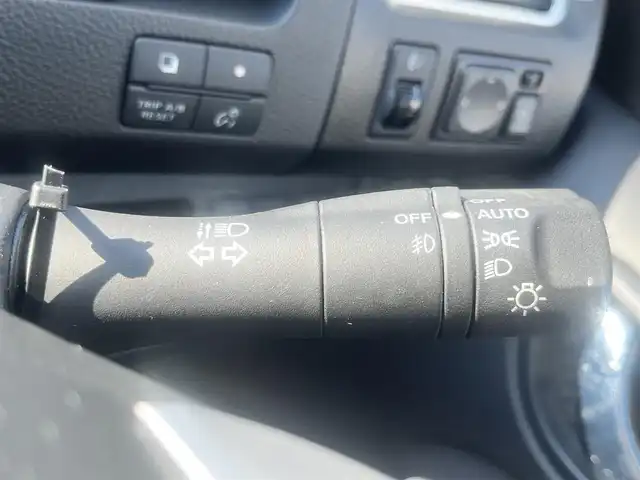 日産 セレナ ハイウェイS G Sハイブリッド 島根県 2013(平25)年 4.5万km ブリリアントホワイトパール 社外ＳＤナビ　/AM/FM/フルセグTV/ＤＶＤ再生/Ｂｌｕｅｔｏｏｔｈ接続)　/前後ドライブレコーダー　/ＥＴＣ　/バックカメラ　/両側パワースライドドア/クルーズコントロール　/スマートキー/プッシュスタート　/純正１６インチアルミホイール　/純正フロアマット