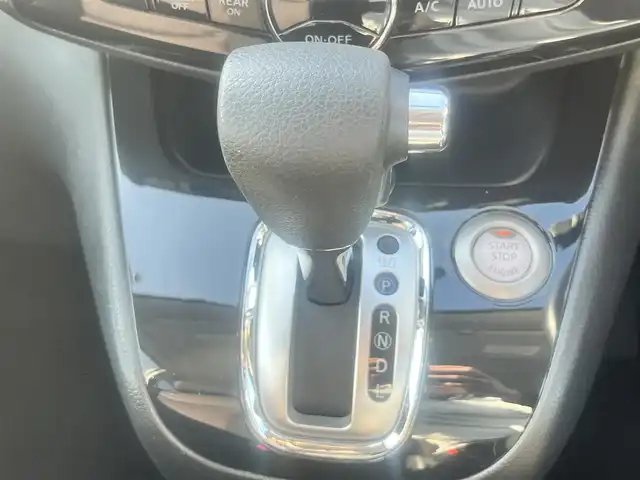 日産 セレナ ハイウェイS G Sハイブリッド 島根県 2013(平25)年 4.5万km ブリリアントホワイトパール 社外ＳＤナビ　/AM/FM/フルセグTV/ＤＶＤ再生/Ｂｌｕｅｔｏｏｔｈ接続)　/前後ドライブレコーダー　/ＥＴＣ　/バックカメラ　/両側パワースライドドア/クルーズコントロール　/スマートキー/プッシュスタート　/純正１６インチアルミホイール　/純正フロアマット