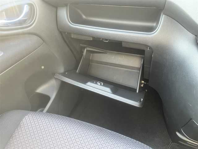 日産 セレナ ハイウェイS G Sハイブリッド 島根県 2013(平25)年 4.5万km ブリリアントホワイトパール 社外ＳＤナビ　/AM/FM/フルセグTV/ＤＶＤ再生/Ｂｌｕｅｔｏｏｔｈ接続)　/前後ドライブレコーダー　/ＥＴＣ　/バックカメラ　/両側パワースライドドア/クルーズコントロール　/スマートキー/プッシュスタート　/純正１６インチアルミホイール　/純正フロアマット