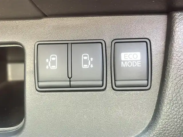 日産 セレナ ハイウェイS G Sハイブリッド 島根県 2013(平25)年 4.5万km ブリリアントホワイトパール 社外ＳＤナビ　/AM/FM/フルセグTV/ＤＶＤ再生/Ｂｌｕｅｔｏｏｔｈ接続)　/前後ドライブレコーダー　/ＥＴＣ　/バックカメラ　/両側パワースライドドア/クルーズコントロール　/スマートキー/プッシュスタート　/純正１６インチアルミホイール　/純正フロアマット