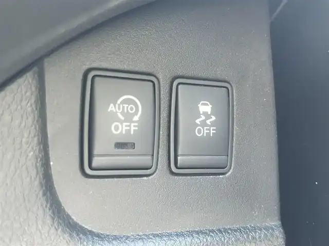 日産 セレナ ハイウェイS G Sハイブリッド 島根県 2013(平25)年 4.5万km ブリリアントホワイトパール 社外ＳＤナビ　/AM/FM/フルセグTV/ＤＶＤ再生/Ｂｌｕｅｔｏｏｔｈ接続)　/前後ドライブレコーダー　/ＥＴＣ　/バックカメラ　/両側パワースライドドア/クルーズコントロール　/スマートキー/プッシュスタート　/純正１６インチアルミホイール　/純正フロアマット