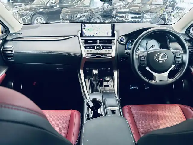 レクサス ＮＸ 300h バージョンL 大阪府 2020(令2)年 3.6万km ソニッククォーツ ワンオーナー/赤革/パワーシート/Dシートメモリ/エアシートヒーター/ステアリングヒーター/HUD/ACC/純正ナビ/TV/360度カメラ/純正18インチAW/電動リアゲート/ブラインドスポット/ETC/ドラレコ/レーダー探知機