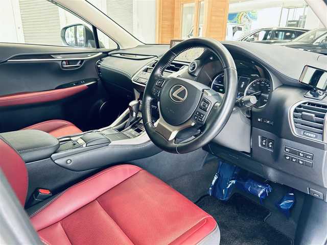 レクサス ＮＸ 300h バージョンL 新潟県 2020(令2)年 3.6万km ソニッククォーツ ワンオーナー/赤革/パワーシート/Dシートメモリ/エアシートヒーター/ステアリングヒーター/HUD/ACC/純正ナビ/TV/360度カメラ/純正18インチAW/電動リアゲート/ブラインドスポット/ETC/ドラレコ/レーダー探知機