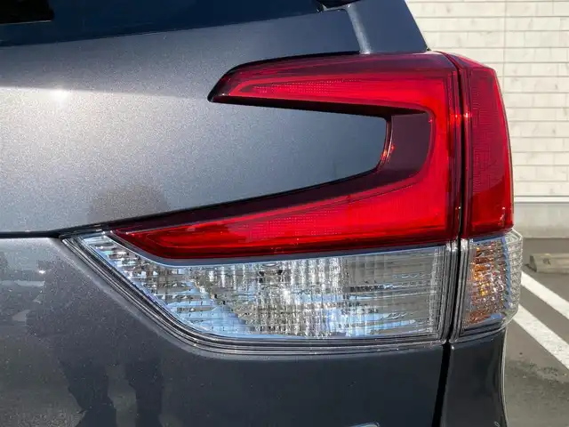 スバル フォレスター ハイブリッド アドバンス 静岡県 2021(令3)年 5.2万km マグネタイトグレーメタリック EyeSight/純正ナビ(CN-FX800D)/　AM FM CD DVD Blu-ray Bluetooth USB SD/フルセグTV/ビルトインETC/バックモニター/ドライブレコーダー/デジタルインナーミラー/LEDオートヘッドランプ/レーダークルーズコントロール/パワーシート(前席)/シートヒーター(前席)/ステアリングヒーター/パワーバックドア/前後方クリアランスソナー/スマートキー2本/純正18インチアルミホイール/純正ラゲッジマット/ワンオーナー/純正オプションサンルーフ/オプション茶×黒レザーシート