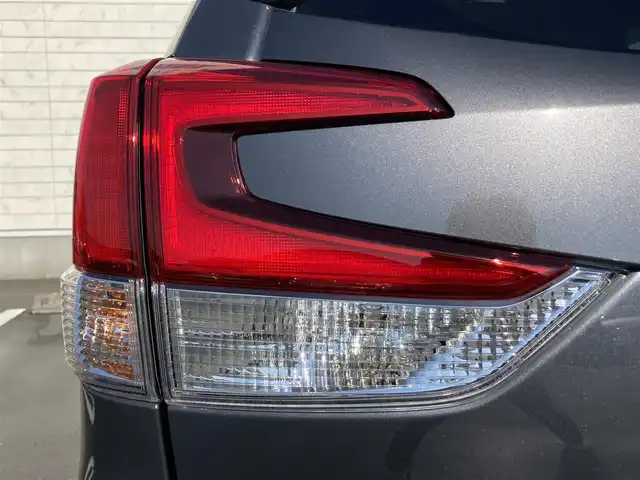 スバル フォレスター ハイブリッド アドバンス 静岡県 2021(令3)年 5.2万km マグネタイトグレーメタリック EyeSight/純正ナビ(CN-FX800D)/　AM FM CD DVD Blu-ray Bluetooth USB SD/フルセグTV/ビルトインETC/バックモニター/ドライブレコーダー/デジタルインナーミラー/LEDオートヘッドランプ/レーダークルーズコントロール/パワーシート(前席)/シートヒーター(前席)/ステアリングヒーター/パワーバックドア/前後方クリアランスソナー/スマートキー2本/純正18インチアルミホイール/純正ラゲッジマット/ワンオーナー/純正オプションサンルーフ/オプション茶×黒レザーシート