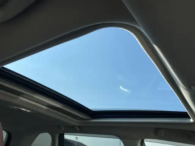 スバル フォレスター ハイブリッド アドバンス 静岡県 2021(令3)年 5.2万km マグネタイトグレーメタリック EyeSight/純正ナビ(CN-FX800D)/　AM FM CD DVD Blu-ray Bluetooth USB SD/フルセグTV/ビルトインETC/バックモニター/ドライブレコーダー/デジタルインナーミラー/LEDオートヘッドランプ/レーダークルーズコントロール/パワーシート(前席)/シートヒーター(前席)/ステアリングヒーター/パワーバックドア/前後方クリアランスソナー/スマートキー2本/純正18インチアルミホイール/純正ラゲッジマット/ワンオーナー/純正オプションサンルーフ/オプション茶×黒レザーシート