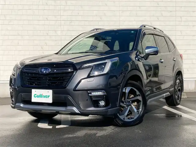 スバル フォレスター ハイブリッド アドバンス 静岡県 2021(令3)年 5.2万km マグネタイトグレーメタリック EyeSight/純正ナビ(CN-FX800D)/　AM FM CD DVD Blu-ray Bluetooth USB SD/フルセグTV/ビルトインETC/バックモニター/ドライブレコーダー/デジタルインナーミラー/LEDオートヘッドランプ/レーダークルーズコントロール/パワーシート(前席)/シートヒーター(前席)/ステアリングヒーター/パワーバックドア/前後方クリアランスソナー/スマートキー2本/純正18インチアルミホイール/純正ラゲッジマット/ワンオーナー/純正オプションサンルーフ/オプション茶×黒レザーシート