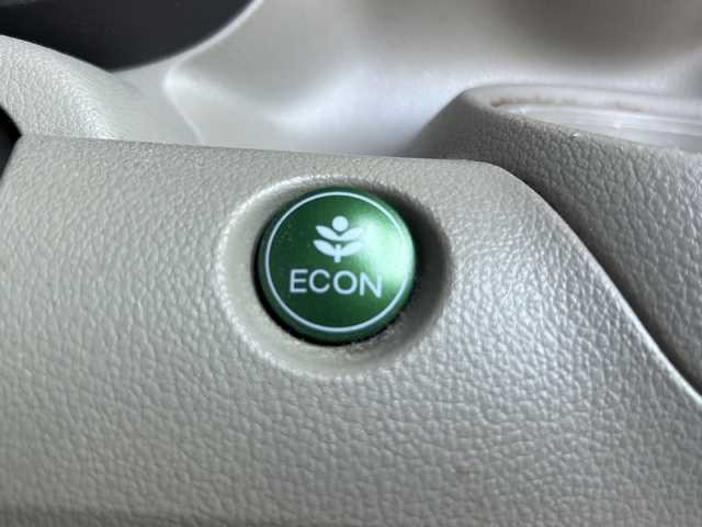 ホンダ Ｎ ＢＯＸ G Lパッケージ 静岡県 2013(平25)年 13.6万km クリスタルブラックパール 純正ナビ/FM/AM/CD/DVD/USB/SD/ワンセグ/VTR/主要装備/・純正ナビ　/・スマートキー　/・バックカメラ　/・片側パワースライドドア　/・ステアリングリモコン　/・ＥＴＣ　/・アイドリングストップ　/・純正アルミホイール　/・プッシュスタート　/・純正フロアマット　/・スペアキー　/・横滑り防止装置/・盗難防止装置