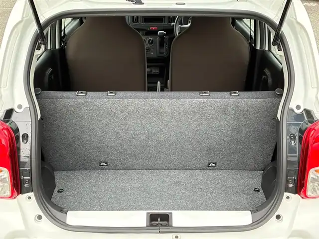 スズキ アルト A 熊本県 2022(令4)年 1.2万km スペリアホワイト ワンオーナー/社外カーオーディオ/【CD/Bluetooth/FM/AM】/衝突被害軽減システム/レーンキープアシスト/コーナーセンサー(後)/オートライト/オートマチックハイビーム/アイドリングストップ/横滑り防止装置/盗難防止装置/純正フロアマット/ダブル＋サイドエアバック/リモコンキー/取扱説明書/保証書