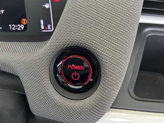 ホンダ フィット e:HEVクロスター 長崎県 2020(令2)年 4.6万km プラチナホワイトパール 純正HDDナビ(BT/FM/AM/フルセグ/CD/DVD)/プッシュスタート/スマートキー/スペアキー(1本)/渋滞追従機能付アダプティブクルーズコントロール/ナビ連動型ドラレコ/ビルトインETC/ステアリングスイッチ/純正フロアマット/純正16インチアルミホイール/ABS/VSA/LKAS/踏み間違い衝突軽減システム/CMBS/オートライト/パーキングセンサーシステム/SRSダブル・サイドエアバッグ/SRSカーテンエアバッグ/ISOFIX/イモビライザーシステム/取扱説明書/保証書/記録簿