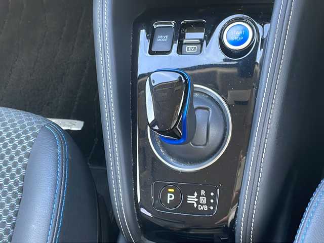 日産 キックス X 島根県 2020(令2)年 9.9万km ナイトベールパープル 社外ディスプレイオーディオ(FN-8500DVS)/BT CD ラジオ/エマージェンシーブレーキ/プロパイロット/アラウンドビューカメラ/デジタルインナーミラー/電子パーキング/AUTO HOLD/ETC/LEDヘッドライト/AUTOライト/フォグライト/ハーフレザーシート/純正17インチアルミホイール/電動格納ミラー/ISOFIX