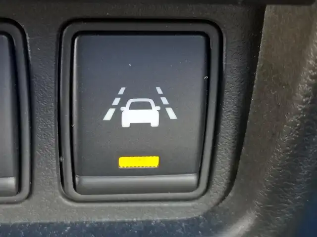 日産 ジューク 16GT パーソナライズ 茨城県 2016(平28)年 6.6万km アズライトブルー 純正ナビ/【iPod・SD・ラジオ・TV・ウォークマン・USB・CD・DVD・Blu-ray・HDMI・VTR・AUX】/ETC/Bカメラ/MTモード付AT/横滑り防止装置/衝突被害軽減システム/オートライト/Fフォグ/キセノンライト/社外フロアマット/純正アルミホイール/スマートキー/プッシュスタート