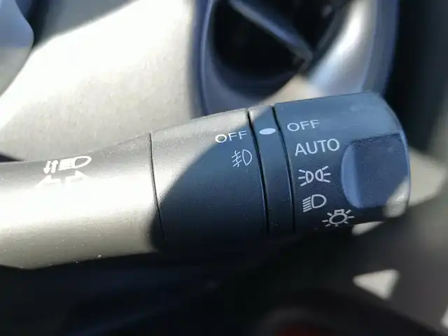 日産 ジューク 16GT パーソナライズ 茨城県 2016(平28)年 6.6万km アズライトブルー 純正ナビ/【iPod・SD・ラジオ・TV・ウォークマン・USB・CD・DVD・Blu-ray・HDMI・VTR・AUX】/ETC/Bカメラ/MTモード付AT/横滑り防止装置/衝突被害軽減システム/オートライト/Fフォグ/キセノンライト/社外フロアマット/純正アルミホイール/スマートキー/プッシュスタート