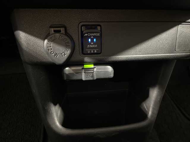 ダイハツ ブーン シルク Gパッケージ SAⅢ 沖縄県 2018(平30)年 4.6万km ダークエメラルドマイカ 禁煙車/純正ナビ/・フルセグTV／CD/・Bluetooth／DVD/全方位カメラ/衝突被害軽減ブレーキ/車線逸脱抑制制御機能/コーナーセンサー/オートマチックハイビーム/アイドリングストップ/前方ドライブレコーダー/LEDヘッドライト/フォグライト/スマートキー/保証書/取扱説明書