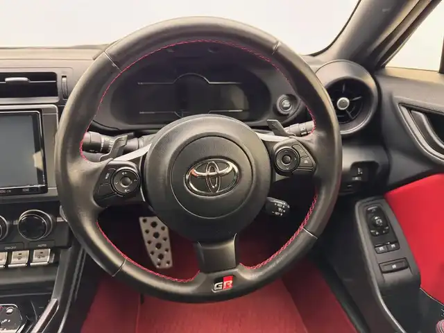 トヨタ ＧＲ８６ RZ 兵庫県 2022(令4)年 2.1万km クリスタルブラックシリカ 純正ＳＤナビ　/バックカメラ　/ＬＥＤヘッドライト　/純正１８インチアルミホイール　/スペアキー　/ＡＣＣ　/パドルシフト　/ドライブレコーダー/ＥＴＣ　/オートハイビーム　/ブラインドスポットモニター　/ＬＤＷ/GRスポイラー（フロント、サイド、リア）/PCB/LDW/SRH/RAB/クリアランスソナー
