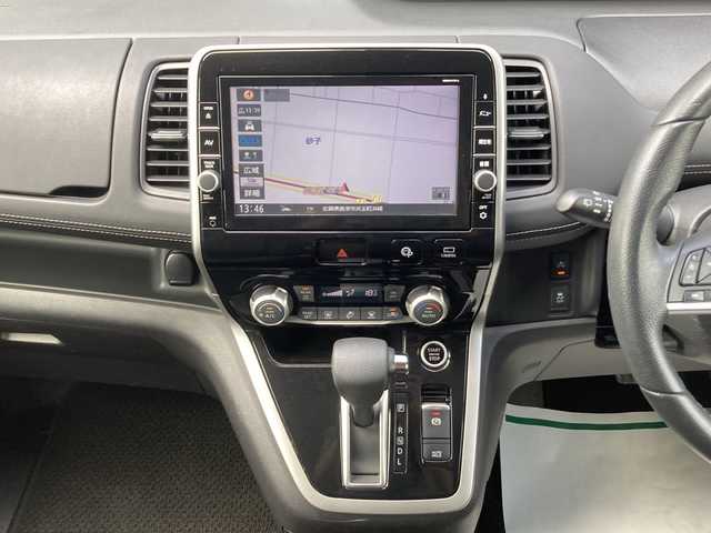 日産 セレナ ハイウェイスター Vセレクション 佐賀県 2018(平30)年 5.3万km ダイヤモンドブラック 純正9インチナビ/アラウンドビューモニター/プロパイロット/エマージェンシーブレーキ/LDW/クリアランスソナー/両側パワースライドドア/ハンズフリーオートスライドドア/電動パーキングブレーキ/オートブレーキホールド/スマートルームミラー/ステアリングリモコン/プッシュスタート/インテリジェントキー/LEDヘッドライト/フォグライト/純正アルミホイール