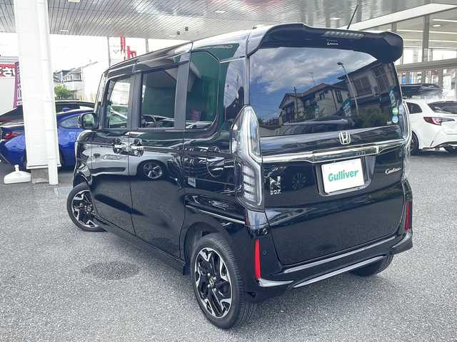 ホンダ Ｎ ＢＯＸ カスタム G EX ターボ ホンダセンシング 埼玉県 2017(平29)年 6万km クリスタルブラックパール Honda SENSING/	ナビ装着用スペシャルパッケージ＋ETC車載器/	助手席スーパースライドシート/	オートリトラミラー/	アレルクリーンプラスシート/	プラズマクラスター技術搭載フルオート・エアコンディショナー/	リア左側パワースライドドア/	リア右側パワースライドドア/	前席用i-サイドエアバッグシステム＋サイドカーテンエアバッグシステム(前席/後席対応)/	ブラック塗装＋切削 15インチアルミホイール/	プライムスムース＆トリコットコンビシート/	パドルシフト/	親水/ヒーテッドドアミラー＋フロントドア撥水ガラス/	運転席＆助手席シートヒーター