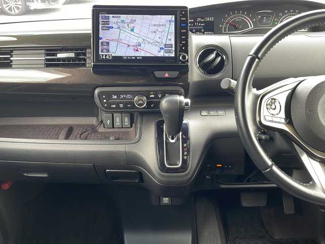 ホンダ Ｎ ＢＯＸ カスタム G EX ターボ ホンダセンシング 埼玉県 2017(平29)年 6万km クリスタルブラックパール Honda SENSING/	ナビ装着用スペシャルパッケージ＋ETC車載器/	助手席スーパースライドシート/	オートリトラミラー/	アレルクリーンプラスシート/	プラズマクラスター技術搭載フルオート・エアコンディショナー/	リア左側パワースライドドア/	リア右側パワースライドドア/	前席用i-サイドエアバッグシステム＋サイドカーテンエアバッグシステム(前席/後席対応)/	ブラック塗装＋切削 15インチアルミホイール/	プライムスムース＆トリコットコンビシート/	パドルシフト/	親水/ヒーテッドドアミラー＋フロントドア撥水ガラス/	運転席＆助手席シートヒーター