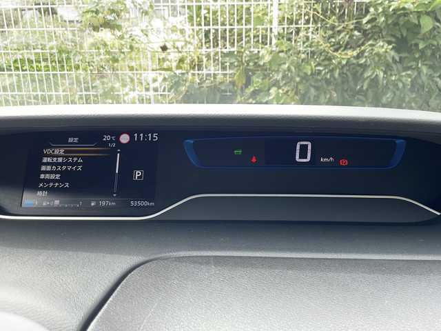 日産 セレナ e－パワー ハイウェイスター V 兵庫県 2021(令3)年 5.4万km ブリリアントホワイトパール ワンオーナー/保証書・取説・有/純正メモリーナビ・フルセグ・BT・CD・DVD・FM・AM/純正フリップダウンモニター/バックカメラ/全周囲カメラ/ナビ連動前後ドライブレコーダー/ETC2.0/プロパイロット/追尾機能付きクルーズコントロール/車線逸脱防止支援システム/衝突被害軽減ブレーキ/パーキングブレーキサポート/クリアランスソナー/電動パーキングブレーキ/ブレーキホールド/両側パワースライドドア/プッシュスタート/スマートキー×2/純正フロアマット/純正15インチアルミホイール