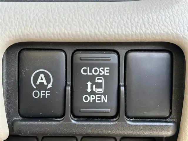 日産 デイズ ルークス X 愛媛県 2017(平29)年 8.8万km プレミアムパープルP 登録時走行距離：87802Km/社外SDナビ/AM/FM/フルセグTV/CD/DVD/ミラー型アラウンドビューカメラ/サンシェード/片側パワスラ/横滑り防止装置/衝突軽減システム/ETC/ハロゲンヘッドライト/エンジンスタートボタン/ベンチシート/スマートキー/社外フロアマット/スペアキー１本