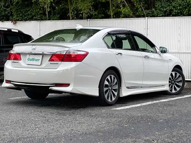 ホンダ アコード ハイブリッド EX 茨城県 2015(平27)年 20万km ホワイトオーキッドパール ３眼LEDライト/純正ナビ【AM/FM/CD/ワンセグ】/クルーズコントロール/バックカメラ/パワーシート/ETC/オートライト/スタッドレスタイヤ２３年/カーテンエアバッグ/盗難防止装置/横滑り防止装置/保証書/取扱説明書/スペアキー×１