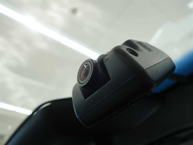 ホンダ フィット e:HEVホーム カーサ 熊本県 2021(令3)年 5.9万km メテオロイドグレーメタリック ワンオーナー/ホンダセンシング/純正Gathersディスプレイオーディオ/　CD/BT/USB/iPod/ワンセグTV/バックカメラ/ETC/純正ドライブレコーダー/前席シートヒーター/前後コーナーセンサー/純正ブラッククリア塗装16インチAW/プッシュスタート/スマートキー/純正フロアマット/純正ドアバイザー/保証書