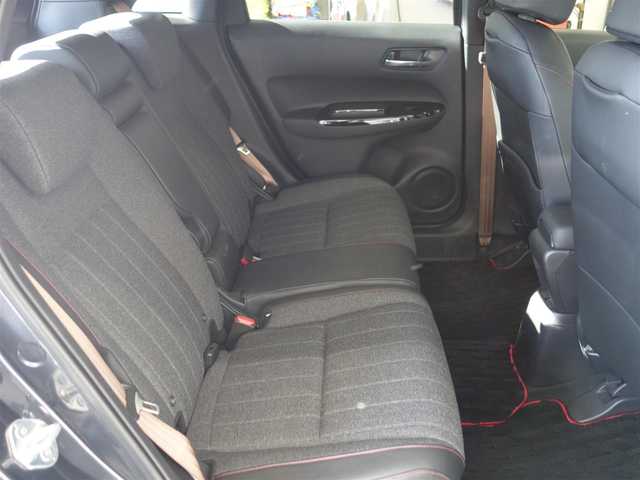 ホンダ フィット e:HEVホーム カーサ 熊本県 2021(令3)年 5.9万km メテオロイドグレーメタリック ワンオーナー/ホンダセンシング/純正Gathersディスプレイオーディオ/　CD/BT/USB/iPod/ワンセグTV/バックカメラ/ETC/純正ドライブレコーダー/前席シートヒーター/前後コーナーセンサー/純正ブラッククリア塗装16インチAW/プッシュスタート/スマートキー/純正フロアマット/純正ドアバイザー/保証書