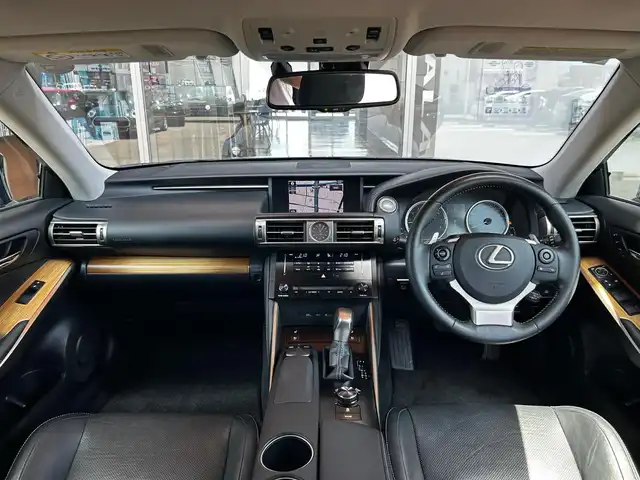 レクサス ＩＳ 350 バージョンL 富山県 2014(平26)年 5万km ブラック 純正ナビ/バックカメラ/Bluetooth/CD/DVD/FM/AMラジオ/フルセグTV/USB/AUX/主要装備/プッシュスタート/ETC車載器/サンルーフ/クルーズコントロール/前席シートヒーター/前席ベンチレーション/パワーシート/レザーシート/純正フロアマット/スポーツモード/ECOモード/スペアキー/カードキー