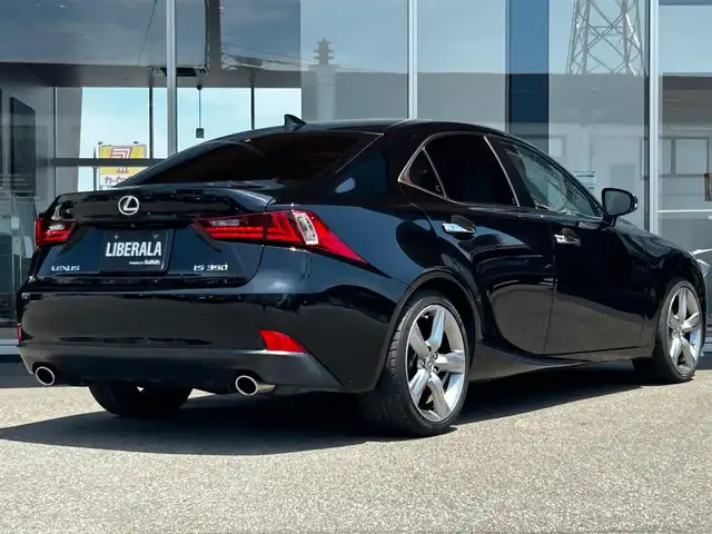 レクサス ＩＳ 350 バージョンL 富山県 2014(平26)年 5万km ブラック 純正ナビ/バックカメラ/Bluetooth/CD/DVD/FM/AMラジオ/フルセグTV/USB/AUX/主要装備/プッシュスタート/ETC車載器/サンルーフ/クルーズコントロール/前席シートヒーター/前席ベンチレーション/パワーシート/レザーシート/純正フロアマット/スポーツモード/ECOモード/スペアキー/カードキー