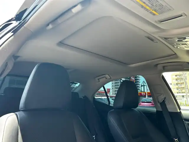 レクサス ＩＳ 350 バージョンL 富山県 2014(平26)年 5万km ブラック 純正ナビ/バックカメラ/Bluetooth/CD/DVD/FM/AMラジオ/フルセグTV/USB/AUX/主要装備/プッシュスタート/ETC車載器/サンルーフ/クルーズコントロール/前席シートヒーター/前席ベンチレーション/パワーシート/レザーシート/純正フロアマット/スポーツモード/ECOモード/スペアキー/カードキー
