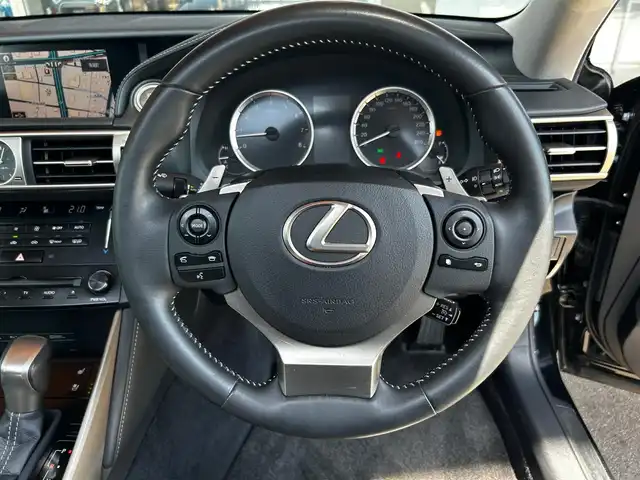 レクサス ＩＳ 350 バージョンL 富山県 2014(平26)年 5万km ブラック 純正ナビ/バックカメラ/Bluetooth/CD/DVD/FM/AMラジオ/フルセグTV/USB/AUX/主要装備/プッシュスタート/ETC車載器/サンルーフ/クルーズコントロール/前席シートヒーター/前席ベンチレーション/パワーシート/レザーシート/純正フロアマット/スポーツモード/ECOモード/スペアキー/カードキー