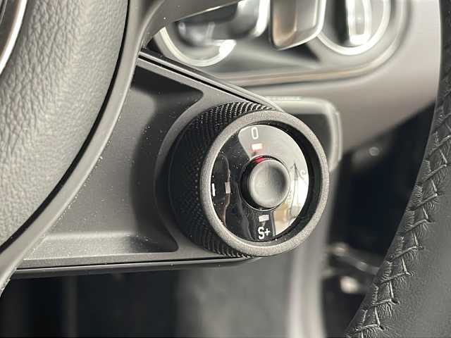 ポルシェ ポルシェ ７１８ボクスター T 千葉県 2021(令3)年 0.9万km 黒 【DN/クレーム】/純正ナビ/電動ウィング/シートヒーター/パドルシフト/ドラレコ/純正２０インチホイール