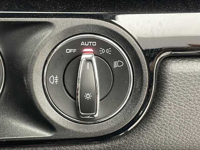 ポルシェ ポルシェ ７１８ボクスター T 千葉県 2021(令3)年 0.9万km 黒 【DN/クレーム】/純正ナビ/電動ウィング/シートヒーター/パドルシフト/ドラレコ/純正２０インチホイール