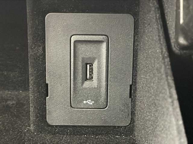 ポルシェ ポルシェ ７１８ボクスター T 千葉県 2021(令3)年 0.9万km 黒 【DN/クレーム】/純正ナビ/電動ウィング/シートヒーター/パドルシフト/ドラレコ/純正２０インチホイール