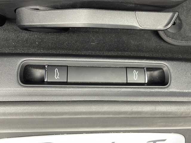 ポルシェ ポルシェ ７１８ボクスター T 千葉県 2021(令3)年 0.9万km 黒 【DN/クレーム】/純正ナビ/電動ウィング/シートヒーター/パドルシフト/ドラレコ/純正２０インチホイール