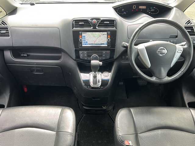 日産 セレナ ハイウェイスター Vセレ +Safty 岐阜県 2014(平26)年 7.5万km ダイヤモンドブラック 登録時走行距離74215km/純正ＳＤナビ/ワンセグＴＶ/全方位カメラ/ハーフレザーシート/両側パワースライドドア/ドライブレコーダー/クルーズコントロール/ＵＳＢ/ＥＴＣ/Ｂｌｕｅ　ｔｏｏｔｈ/プッシュスタート/スマートキー/ABS/横滑り防止装置/コーナーセンサー/レーンキープアシスト/盗難防止装置/オートライト/LEDヘッドライト/エアバッグ/衝突被害軽減システム