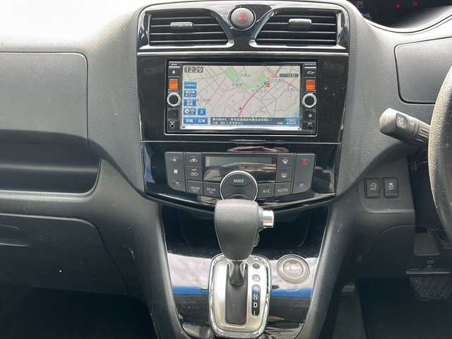 日産 セレナ ハイウェイスター Vセレ +Safty 岐阜県 2014(平26)年 7.5万km ダイヤモンドブラック 登録時走行距離74215km/純正ＳＤナビ/ワンセグＴＶ/全方位カメラ/ハーフレザーシート/両側パワースライドドア/ドライブレコーダー/クルーズコントロール/ＵＳＢ/ＥＴＣ/Ｂｌｕｅ　ｔｏｏｔｈ/プッシュスタート/スマートキー/ABS/横滑り防止装置/コーナーセンサー/レーンキープアシスト/盗難防止装置/オートライト/LEDヘッドライト/エアバッグ/衝突被害軽減システム