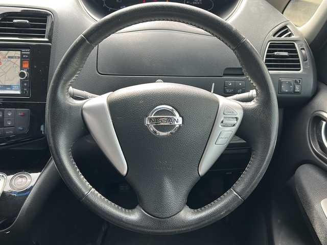 日産 セレナ ハイウェイスター Vセレ +Safty 岐阜県 2014(平26)年 7.5万km ダイヤモンドブラック 登録時走行距離74215km/純正ＳＤナビ/ワンセグＴＶ/全方位カメラ/ハーフレザーシート/両側パワースライドドア/ドライブレコーダー/クルーズコントロール/ＵＳＢ/ＥＴＣ/Ｂｌｕｅ　ｔｏｏｔｈ/プッシュスタート/スマートキー/ABS/横滑り防止装置/コーナーセンサー/レーンキープアシスト/盗難防止装置/オートライト/LEDヘッドライト/エアバッグ/衝突被害軽減システム