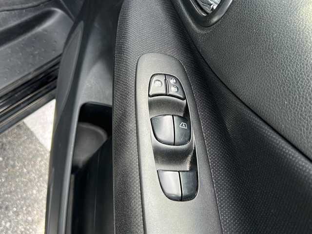 日産 セレナ ハイウェイスター Vセレ +Safty 岐阜県 2014(平26)年 7.5万km ダイヤモンドブラック 登録時走行距離74215km/純正ＳＤナビ/ワンセグＴＶ/全方位カメラ/ハーフレザーシート/両側パワースライドドア/ドライブレコーダー/クルーズコントロール/ＵＳＢ/ＥＴＣ/Ｂｌｕｅ　ｔｏｏｔｈ/プッシュスタート/スマートキー/ABS/横滑り防止装置/コーナーセンサー/レーンキープアシスト/盗難防止装置/オートライト/LEDヘッドライト/エアバッグ/衝突被害軽減システム