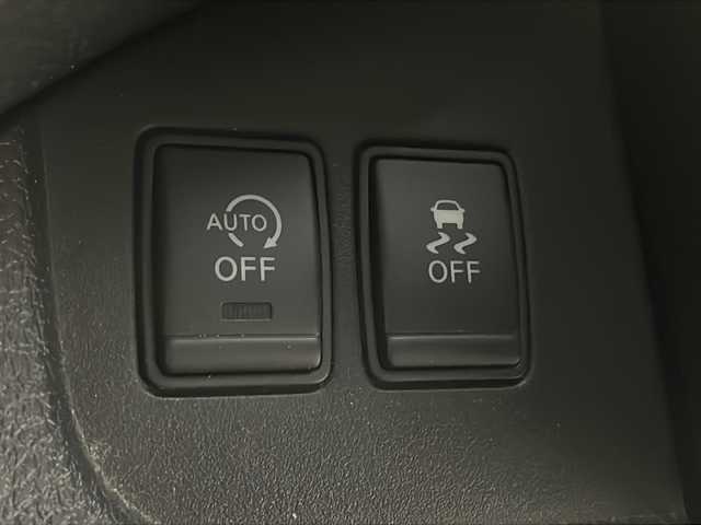 日産 セレナ ハイウェイスター Vセレ +Safty 栃木県 2014(平26)年 7.5万km ダイヤモンドブラック 純正ナビ/（BT/フルセグ/CD/DVD/AM/FM)/全方位カメラ/ハーフレザーシート/両側パワースライドドア/衝突軽減システム/横滑り防止/車線逸脱抑制機能/ドライブレコーダー/クルーズコントロール/ＥＴＣ/電動格納ミラー/純正アルミホイール/純正フロアマット/プッシュスタート/スマートキー