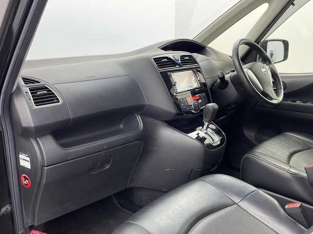 日産 セレナ ハイウェイスター Vセレ +Safty 栃木県 2014(平26)年 7.5万km ダイヤモンドブラック 純正ナビ/（BT/フルセグ/CD/DVD/AM/FM)/全方位カメラ/ハーフレザーシート/両側パワースライドドア/衝突軽減システム/横滑り防止/車線逸脱抑制機能/ドライブレコーダー/クルーズコントロール/ＥＴＣ/電動格納ミラー/純正アルミホイール/純正フロアマット/プッシュスタート/スマートキー