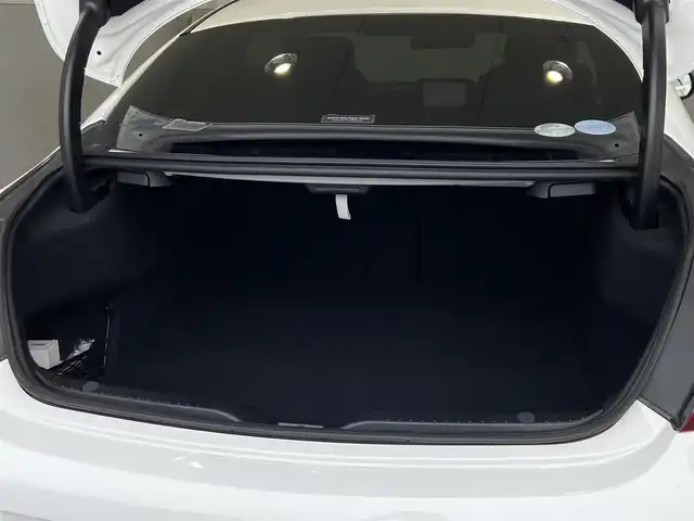 メルセデス・ベンツ Ｃ１８０ クーペ スポーツ+ 岐阜県 2016(平28)年 13.4万km ポーラホワイト ワンオーナー/レザーエクスクルーシブパッケージ（OP）/・本革シート/・エアバランスパッケージ/・パノラミックスライディングルーフ/レーダーセーフティパッケージ/・ディストロニックプラス（ステアリングアシスト付）/・飛び出し検知機能付ブレーキアシストプラス/・PRE-SAFEブレーキ（歩行者検知機能付）/・アクティブブラインドスポットアシスト/・アクティブレーンキーピングアシスト/・被害軽減ブレーキ付後方衝突警告システム/AMGスタイリングパッケージ/純正HDDナビ/バックカメラ/メモリ機能パワーシート/前席シートヒーター/LEDヘッドライト/オートライト/本革巻きステアリング/MTモードAT/パドルシフト/純正19インチAMGマルチスポークAW/純正フロアマット/純正ETC/スマートキー×2