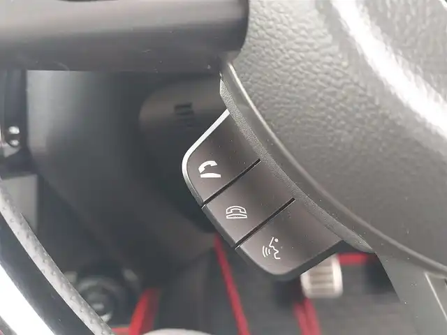 スズキ スイフト スポーツ 東京都 2024(令6)年 1.3万km スーパーブラックパール 社外7インチナビ/Bluetooth/HDMI/TV/全周囲カメラ/衝突被害軽減システム/オートライト/レーンアシスト/レーダークルーズコントロール/クリアランスソナー/運転席シートヒーター/LEDヘッドライト/フォグランプ/プッシュスタート/スマートキー/純正17インチアルミホイール/ダブル+サイドエアバッグ/デジタルインナーミラー/ドライブレコーダー