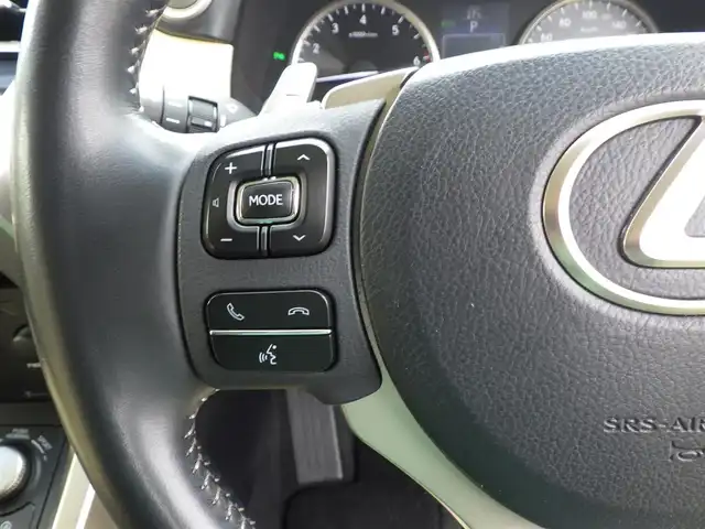 レクサス ＮＸ 200t Iパッケージ 千葉県 2014(平26)年 7.9万km スターライトブラックガラスフレーク 純正SDナビ/地デジTV/【DVD/CD再生機能　Bluetooth接続】/サイド/バックカメラ/ドライブレコーダー/前席パワーシート/シートヒーター/革巻きステアリング/ステアリングヒーター/ステアリングスイッチ/パドルシフト/ETC/3眼LEDヘッドライト/フォグライト/ウインカーミラー/クリアランスソナー/純正18インチアルミホイル/サイド/カーテンエアバッグ/スマートキー