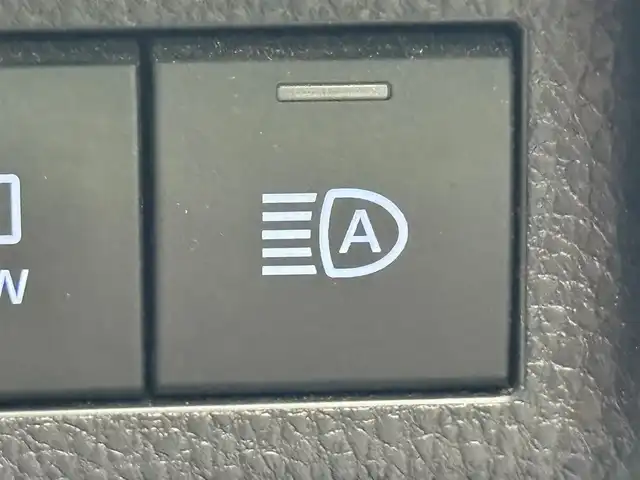 トヨタ ＲＡＶ４ アドベンチャー 千葉県 2022(令4)年 9万km アーバンカーキ 純正ディスプレイオーディオ/Bluetooth/USB/レーダークルーズコントロール/パノラミックビューモニター/バックカメラ/パワーバックドア/前後ドライブレコーダー/レザーシート/シートヒーター/ベンチレーション/パワーシート/ETC2.0/ブラインドスポットモニター/トヨタセーフティセンス/オートライト/オートハイビーム/LEDヘッドライト/フォグランプ/純正19インチAW