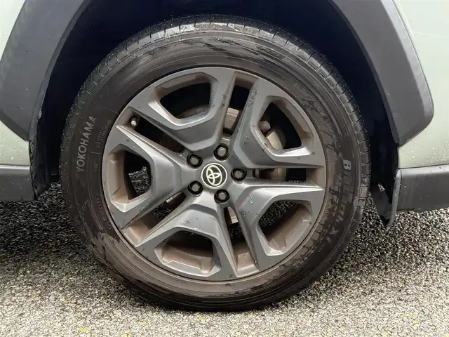 トヨタ ＲＡＶ４ アドベンチャー 千葉県 2022(令4)年 9万km アーバンカーキ 純正ディスプレイオーディオ/Bluetooth/USB/レーダークルーズコントロール/パノラミックビューモニター/バックカメラ/パワーバックドア/前後ドライブレコーダー/レザーシート/シートヒーター/ベンチレーション/パワーシート/ETC2.0/ブラインドスポットモニター/トヨタセーフティセンス/オートライト/オートハイビーム/LEDヘッドライト/フォグランプ/純正19インチAW