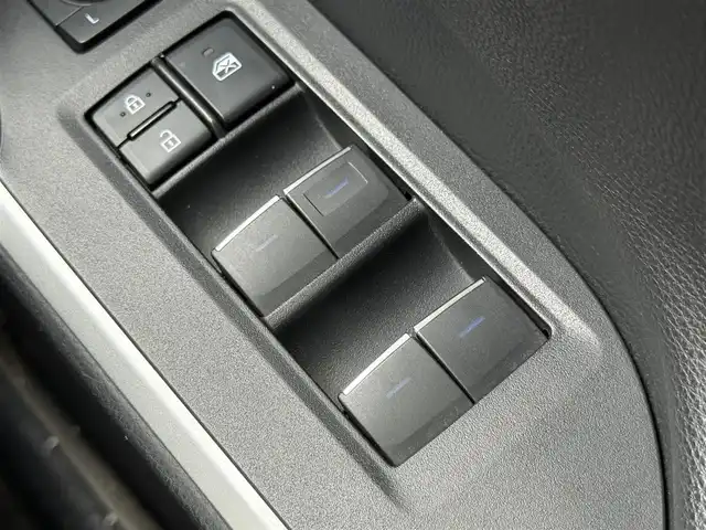 トヨタ ＲＡＶ４ アドベンチャー 千葉県 2022(令4)年 9万km アーバンカーキ 純正ディスプレイオーディオ/Bluetooth/USB/レーダークルーズコントロール/パノラミックビューモニター/バックカメラ/パワーバックドア/前後ドライブレコーダー/レザーシート/シートヒーター/ベンチレーション/パワーシート/ETC2.0/ブラインドスポットモニター/トヨタセーフティセンス/オートライト/オートハイビーム/LEDヘッドライト/フォグランプ/純正19インチAW