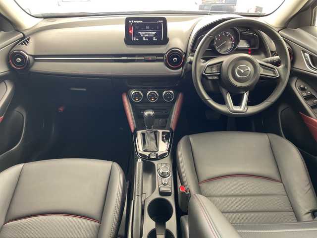 マツダ ＣＸ－３ 20S プロアクティブ 兵庫県 2017(平29)年 3万km セラミックM ・衝突軽減ブレーキ・/・レーンキープアシスト/・ブラインドスポットモニター/・ヘッドアップディスプレイ/・純正ナビ＆TV＆BT＆DVD＆USB/・バックカメラ/・ETC/・スマートキー/・プッシュスタート/・スペアキー/・パドルシフト/・純正18インチアルミホイール/・純正フロアマット/・アイドリングストップ/・LEDヘッドライト/・オートライト