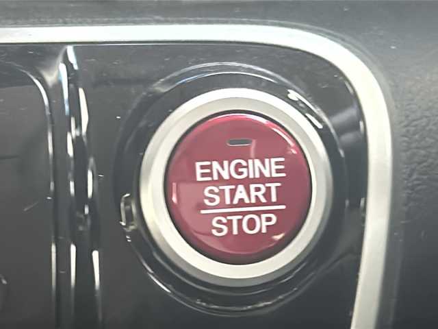 ホンダ Ｎ ＢＯＸ G SSパッケージ 鳥取県 2016(平28)年 1.3万km プレミアムホワイトパールⅡ Ｇ特別仕様車 ＳＳパッケージ/ナビ装着用スペシャルパッケージ＋ETC車載器(ナビ連動)/オートエアコン（プラズマクラスター搭載）/アレルクリーンシート/運転席シートハイトアジャスター/車速連動バリアブル間欠ワイパー/リア左側パワースライドドア＋イージークローザー（両側）/リアシートスライド＋シートバックテーブル/リア右側パワースライドドア/あんしんパッケージ/ディスチャージヘッドライト(オートライトコントロール機構付)/オートリトラミラー/ハーフシェイドフロントウィンドウ/360°スーパーUV・IRカットパッケージ/リア席サンシェード/親水/ヒーテッドドアミラー/フロントドア撥水ガラス/シートヒーター